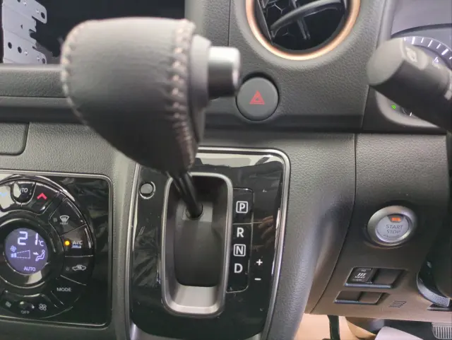 日産 キャラバン 3DF-VN2E26(2WD)の写真22