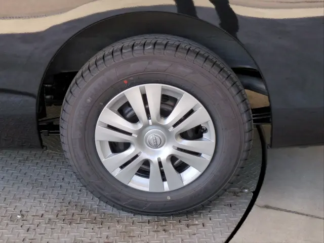 日産 キャラバン 3DF-VN2E26(2WD)の写真40