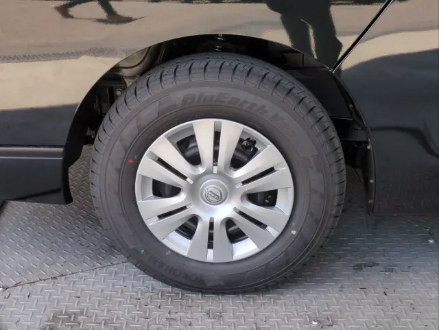 日産 キャラバン 3DF-VN2E26(2WD)の写真41