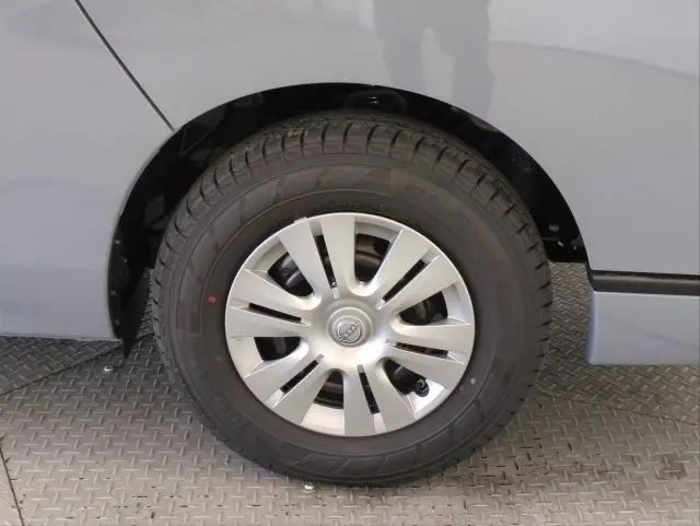 日産 キャラバン 3DF-VN2E26(2WD)の写真15
