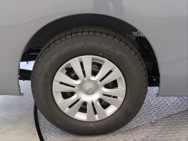 日産 キャラバン 3DF-VN2E26(2WD)の写真44
