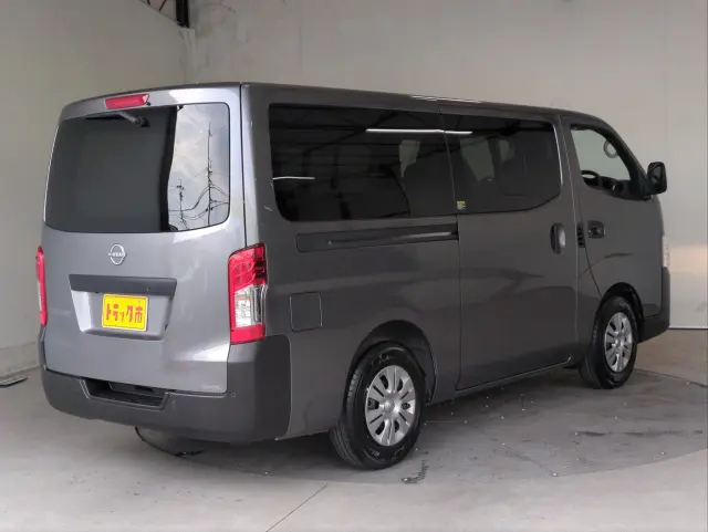 日産 キャラバン 3DF-VN2E26(2WD)の写真13
