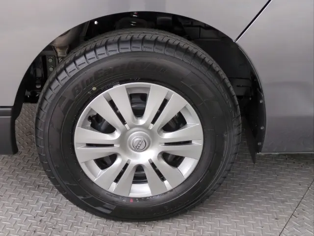 日産 キャラバン 3DF-VN2E26(2WD)の写真39