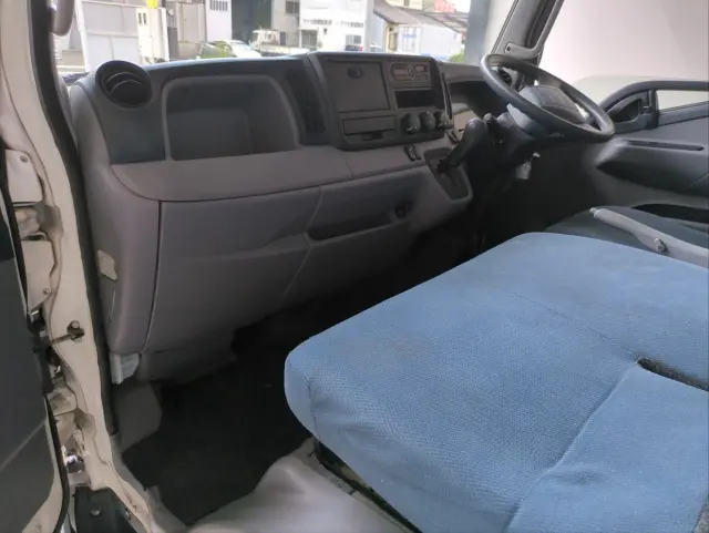 三菱 キャンター TPG-FDA00(4WD)の写真2