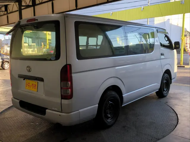 トヨタ ハイエースレジアス QDF-GDH206V(4WD)の写真14