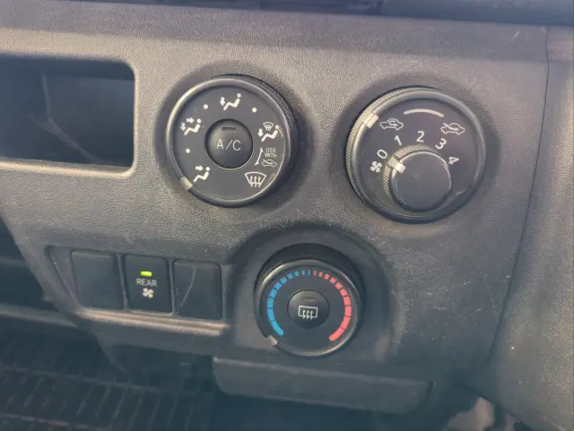 トヨタ ハイエースレジアス QDF-GDH206V(4WD)の写真20