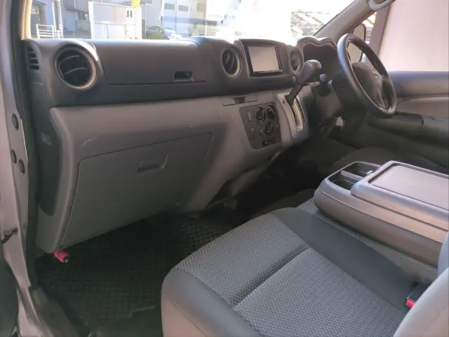日産 キャラバン LDF-VW2E26の写真2