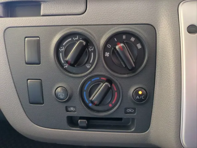 日産 キャラバン LDF-VW2E26の写真23