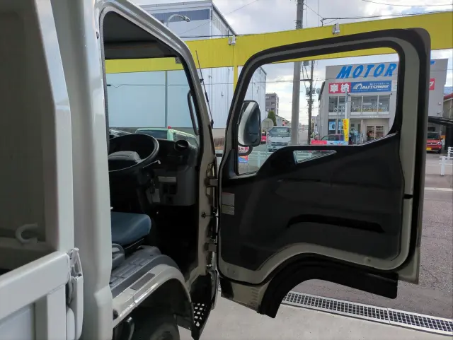 三菱 キャンター TKG-FBA20(2WD)の写真25