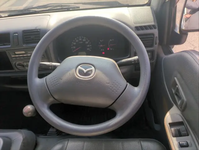 マツダ ボンゴバン ABF-SKP2Tの写真7