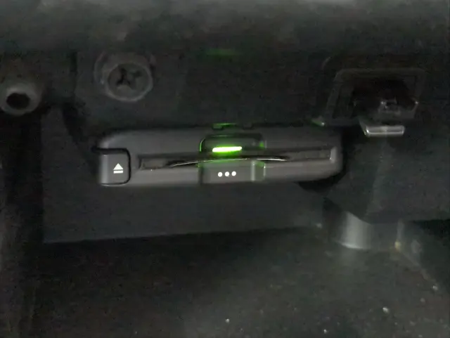 トヨタ プロボックスバン 6AE-NHP160V(2WD)の写真10