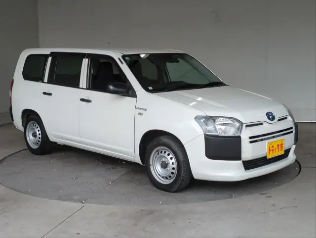 トヨタ プロボックスバン 6AE-NHP160V(2WD)の写真13