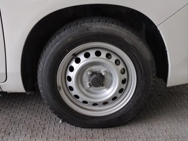 トヨタ プロボックスバン 6AE-NHP160V(2WD)の写真16