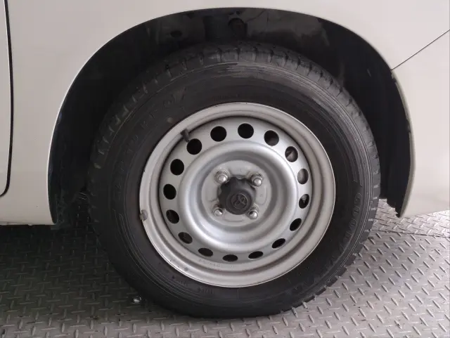 トヨタ プロボックスバン 6AE-NHP160V(2WD)の写真38