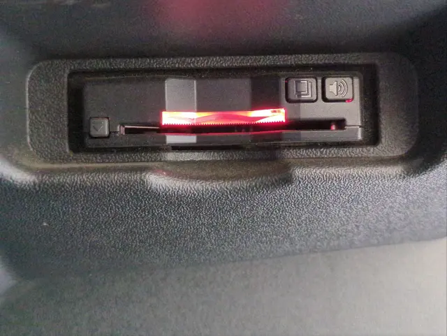 トヨタ ハイエースバン CBF-TRH200V(2WD)の写真11