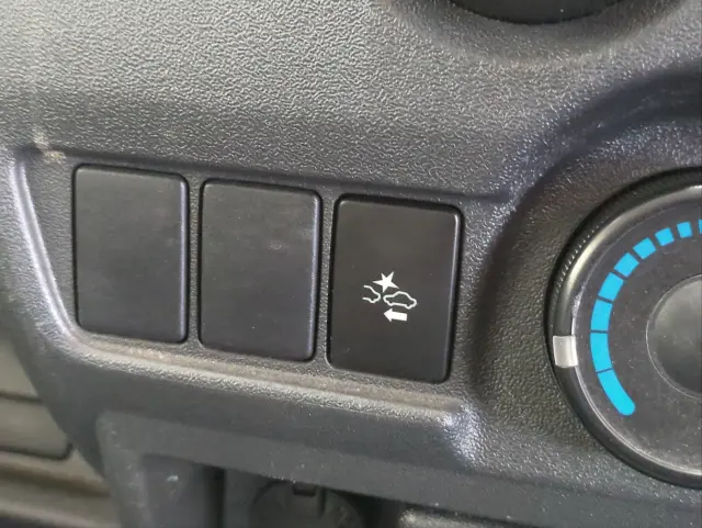 トヨタ ハイエースバン CBF-TRH200V(2WD)の写真23