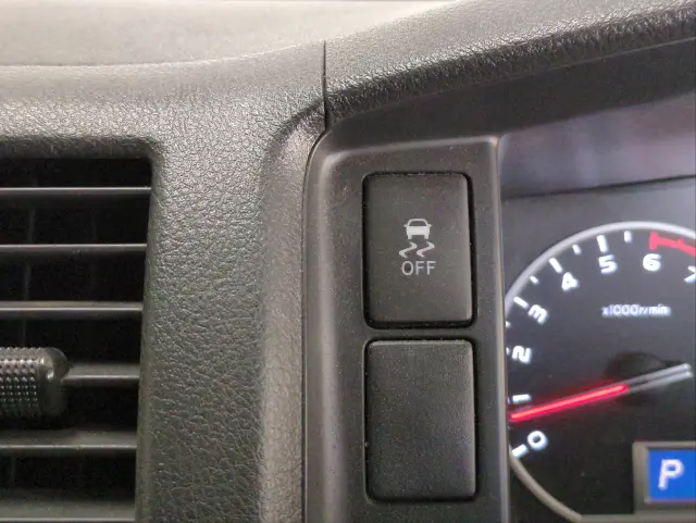 トヨタ ハイエースバン CBF-TRH200V(2WD)の写真24