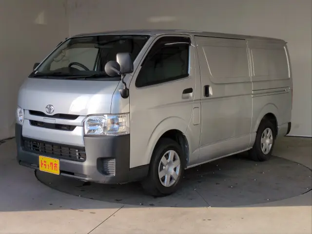 トヨタ ハイエースバン CBF-TRH200V(2WD)の写真30
