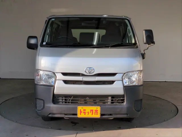 トヨタ ハイエースバン CBF-TRH200V(2WD)の写真31