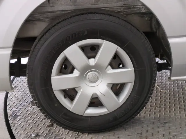 トヨタ ハイエースバン CBF-TRH200V(2WD)の写真41