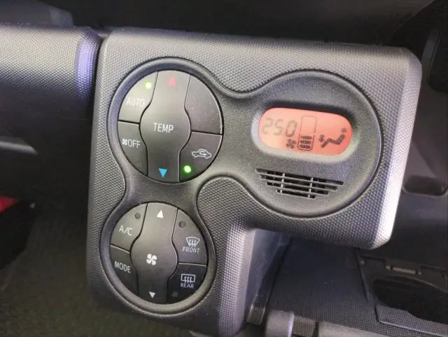 トヨタ プロボックスバン 6AE-NHP160V(2WD)の写真21