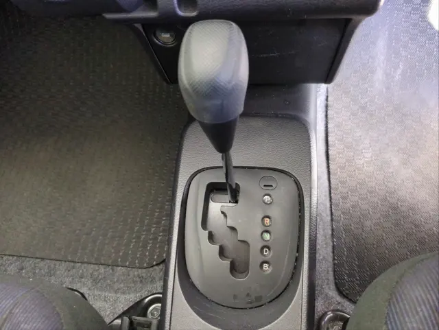 トヨタ プロボックスバン 6AE-NHP160V(2WD)の写真22