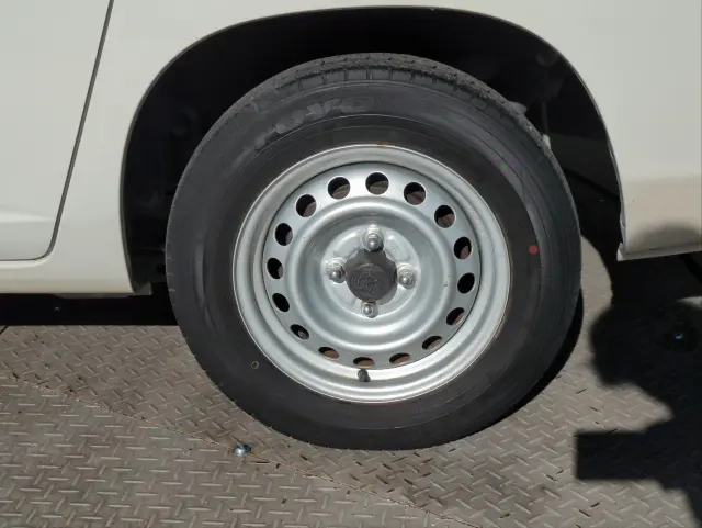 トヨタ プロボックスバン 6AE-NHP160V(2WD)の写真38