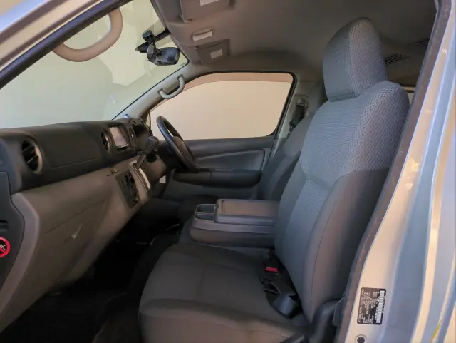 日産 キャラバン CBF-VR2E26(2WD)の写真3