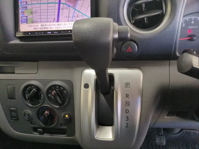 日産 キャラバン CBF-VR2E26(2WD)の写真22