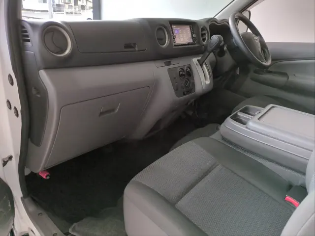 日産 キャラバン LDF-VW2E26(2WD)の写真2