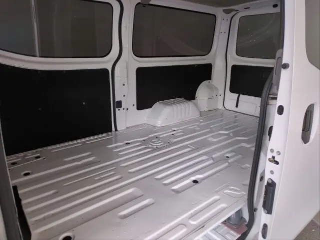 日産 キャラバン LDF-VW2E26(2WD)の写真4