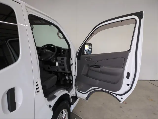 日産 キャラバン LDF-VW2E26(2WD)の写真27