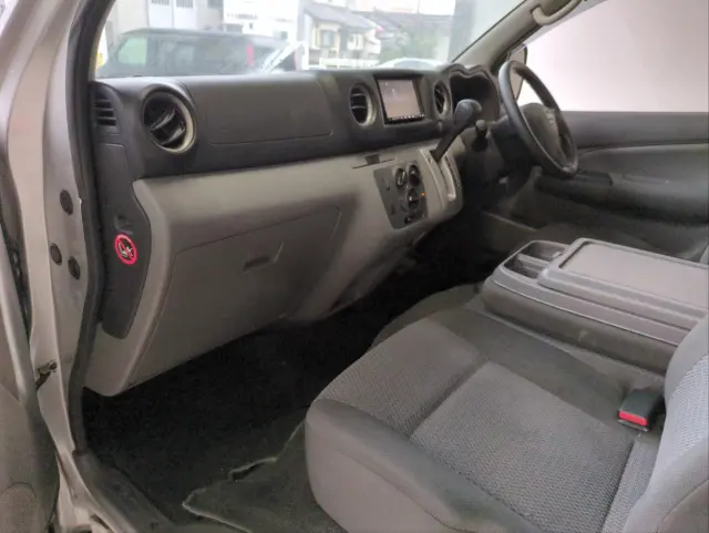 日産 キャラバン ｃＢＦ-ＶＲ2Ｅ26(2WD)の写真2