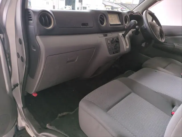 日産 キャラバン LDF-VW2E26(4WD)の写真2