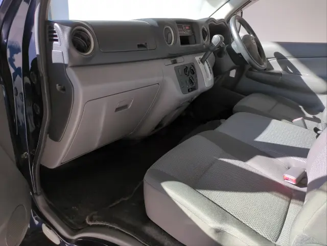 日産 キャラバン LDF-VW2E26(2WD)の写真2