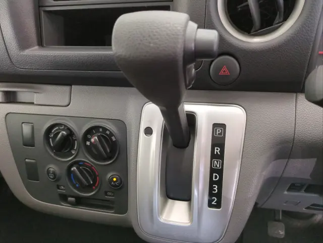 日産 キャラバン LDF-VW2E26(2WD)の写真20