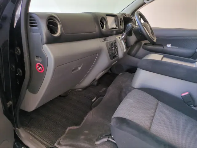 日産 キャラバン CBF-VR2E26(2WD)の写真2