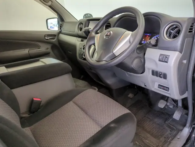 日産 キャラバン CBF-VR2E26(2WD)の写真16