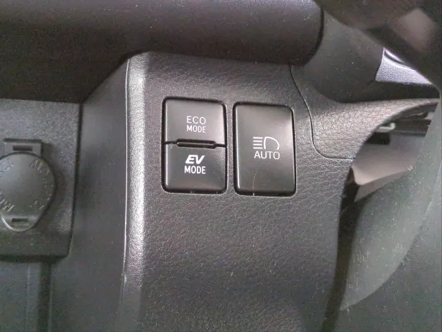 トヨタ プロボックスバン 6AE-NHP160V(2WD)の写真26