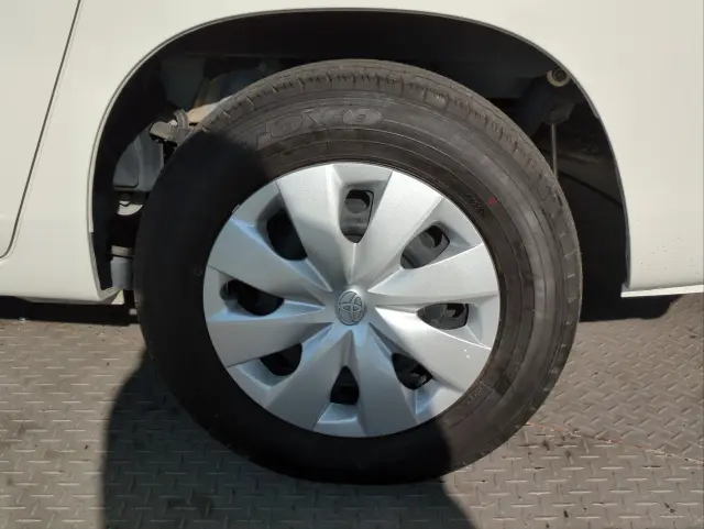 トヨタ プロボックスバン 6AE-NHP160V(2WD)の写真38