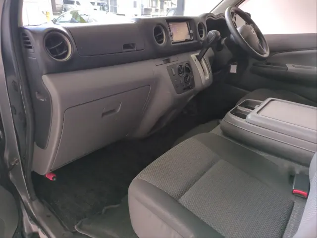 日産 キャラバン LDF-VW2E26の写真2