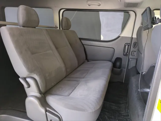 トヨタ ハイエースレジアス CBF-TRH200Vの写真20
