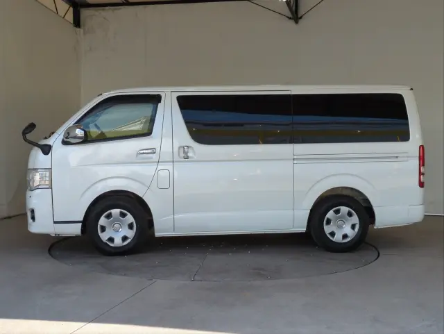 トヨタ ハイエースレジアス CBF-TRH200Vの写真35