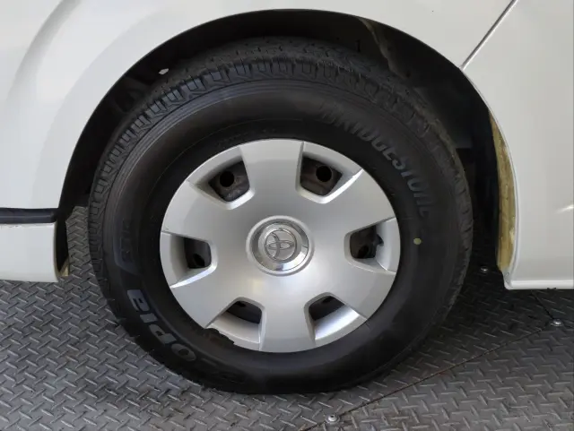 トヨタ ハイエースレジアス CBF-TRH200Vの写真37