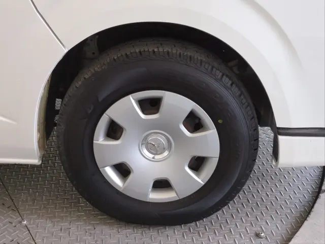 トヨタ ハイエースレジアス CBF-TRH200Vの写真38