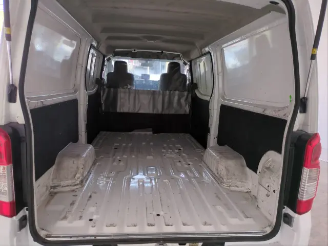 日産 キャラバン LDF-VW2E26の写真5