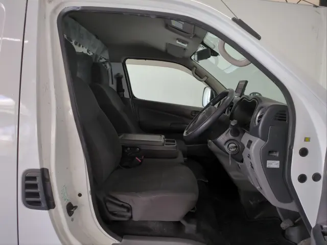 日産 キャラバン LDF-VW2E26の写真17