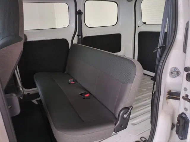 三菱 デリカ ＤＢＦ-ＢＶＭ20(2WD)の写真4