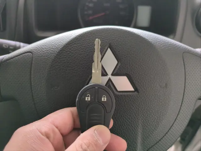 三菱 デリカ ＤＢＦ-ＢＶＭ20(2WD)の写真13