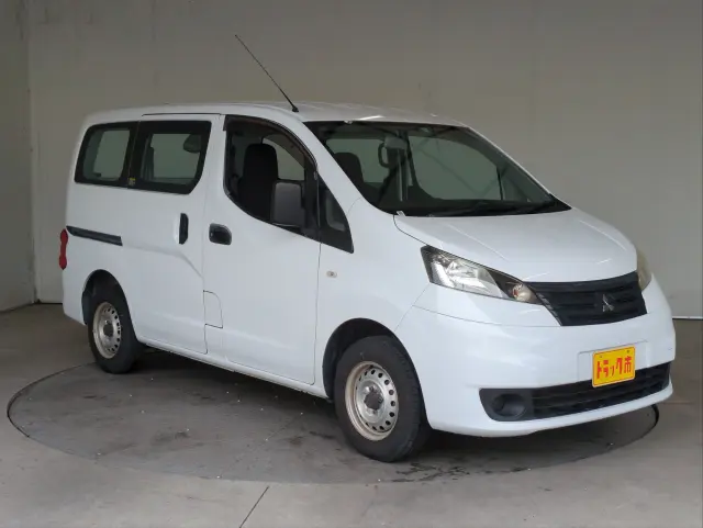 三菱 デリカ ＤＢＦ-ＢＶＭ20(2WD)の写真14